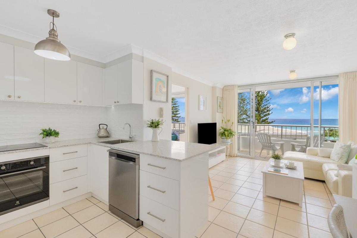 Two-Bedroom Apartment with Ocean View 4th floor