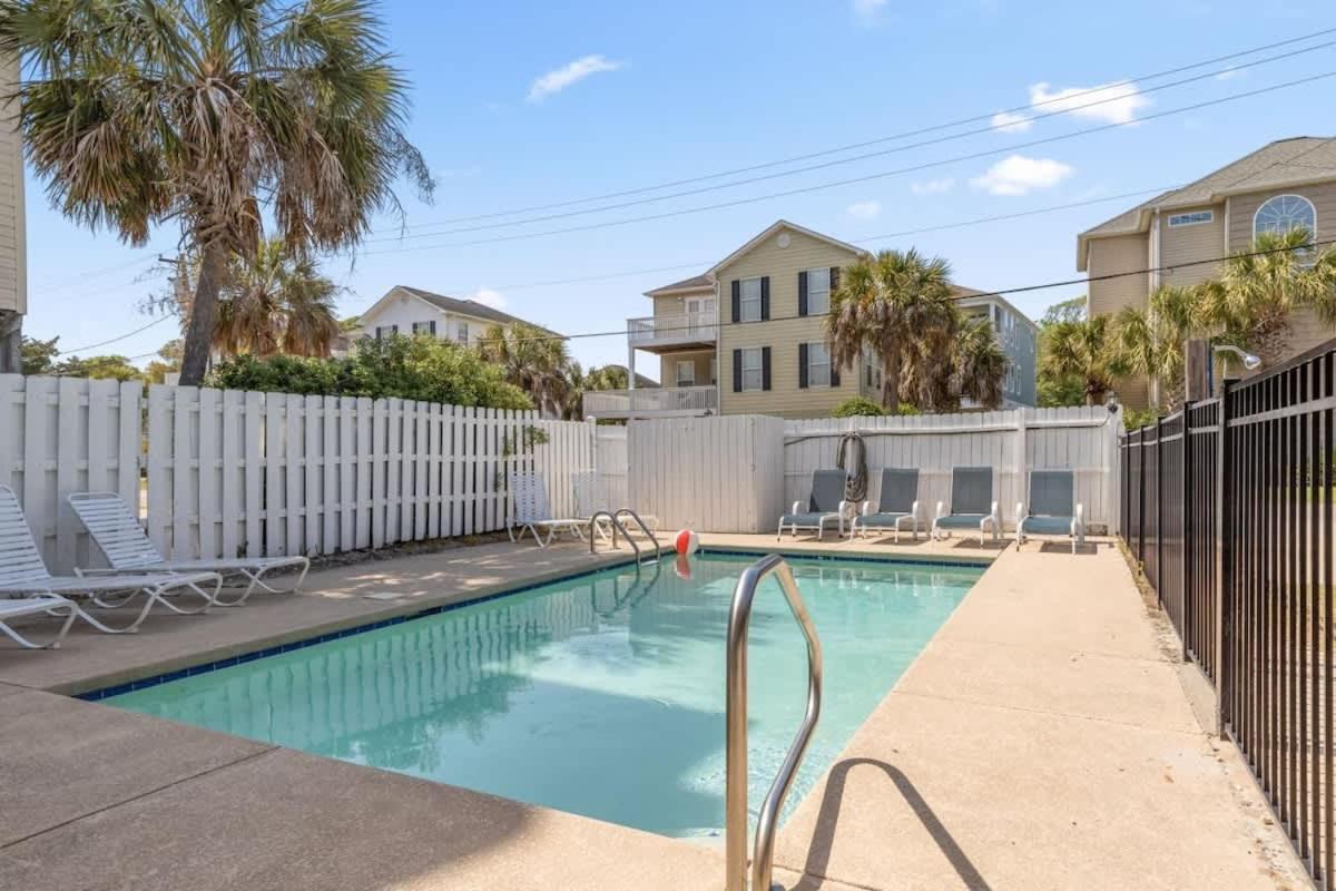 Lovely Updated Vacation Home*POOL* 3 BR*P138 - B&B Myrtle Beach