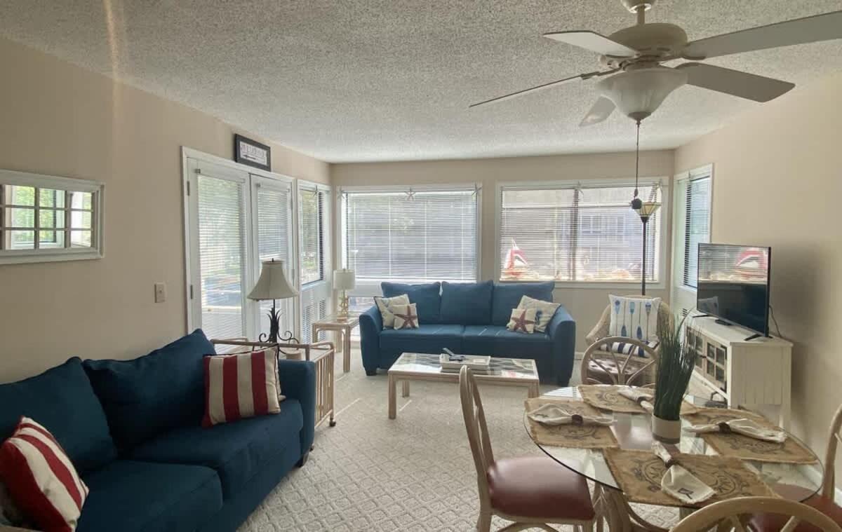 2BR SHORE DR AREA: QUEEN: POOL: Grill: Beach: Ocean Annie's: M28 - B&B