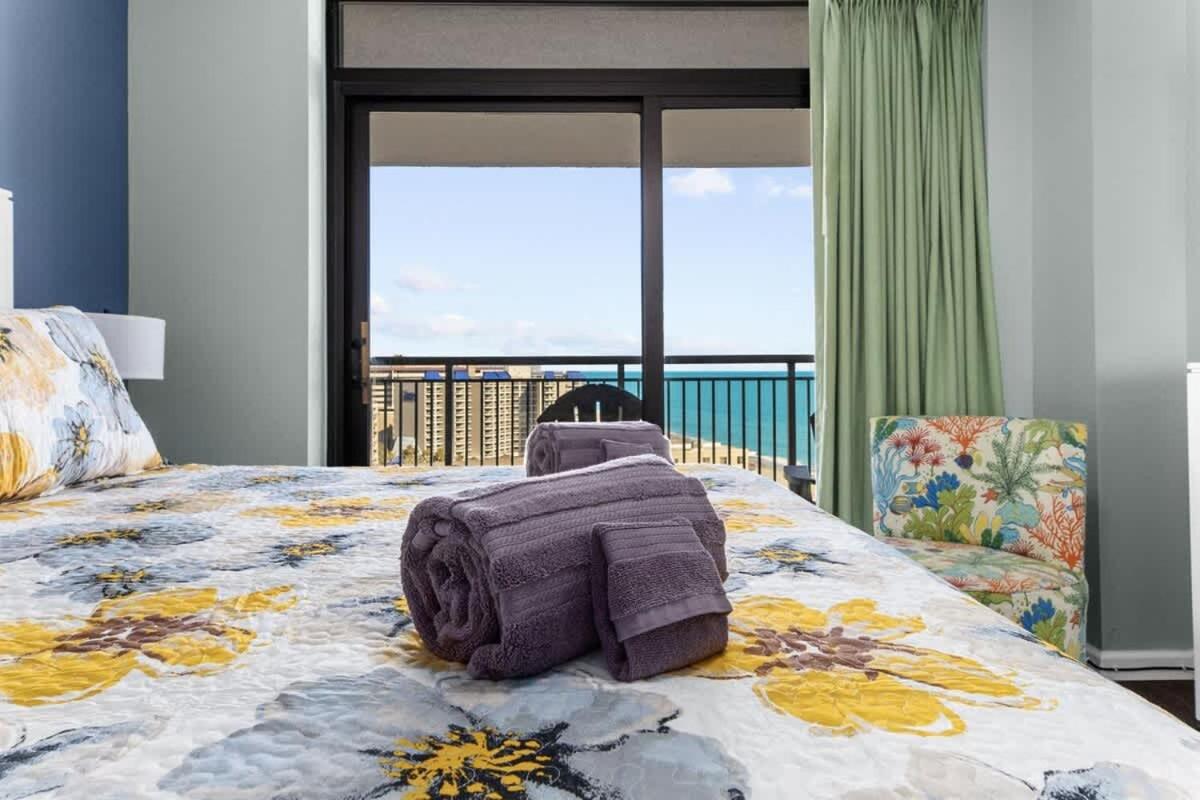 *UPdated Family BEACH Escape*Pools, Hot Tubs, More - B&B Myrtle Beach