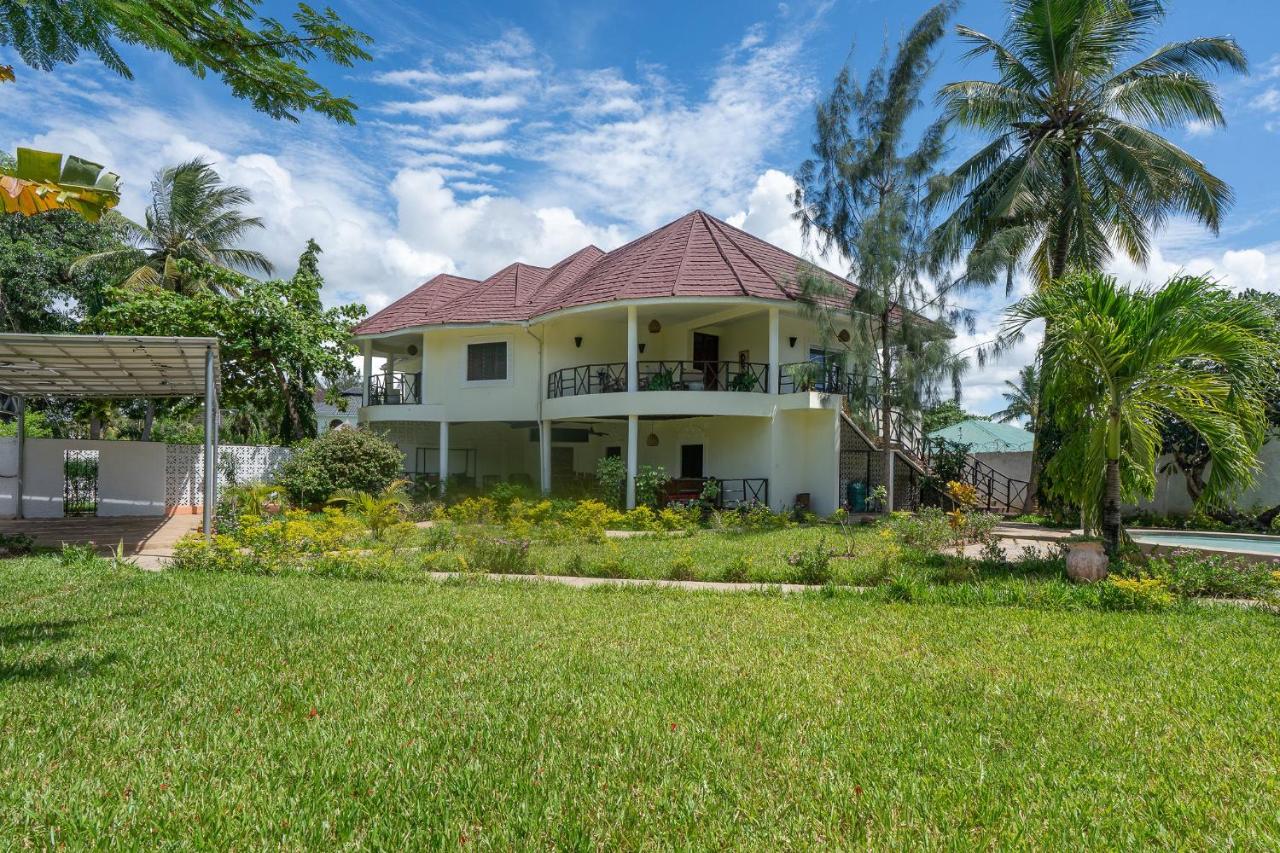 Black Pearl - Luxury Villa with private pool - near beach - B&B