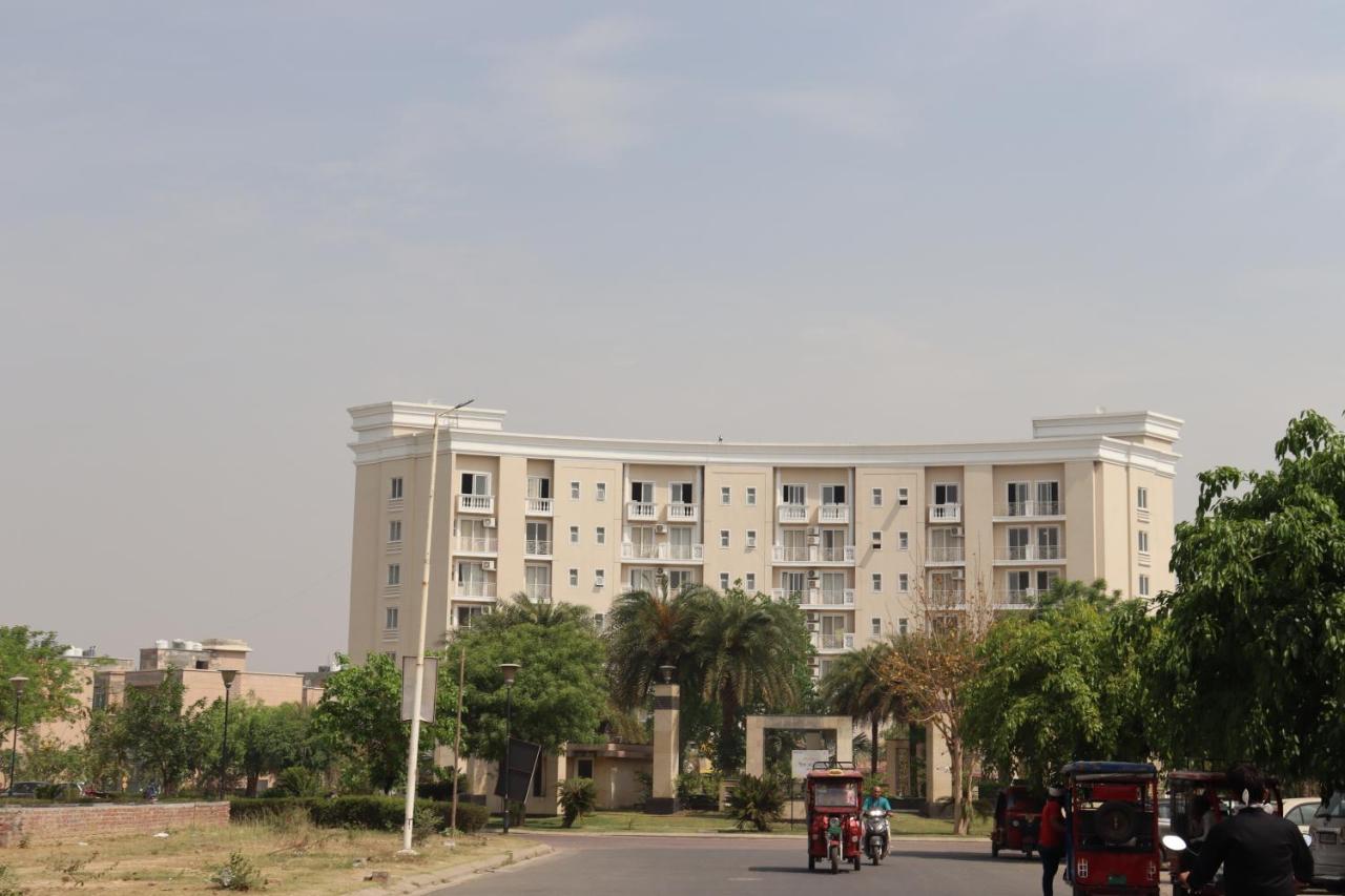 Hotel Krishna Orchid- Near Prem Mandir - B&B Vrindāvan