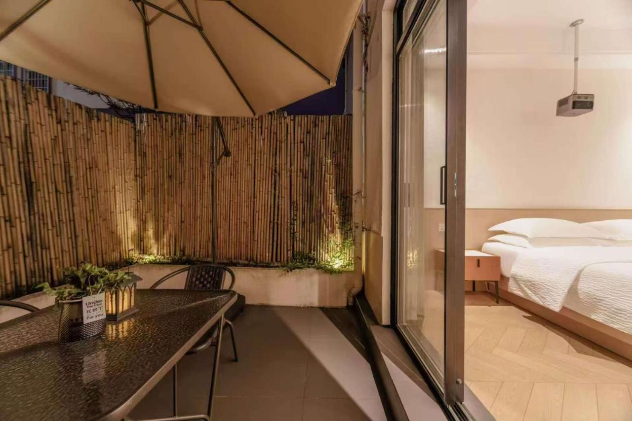 Flower Whisperer Homestay Tianmenshan Store free airport and station pick-up - B&B