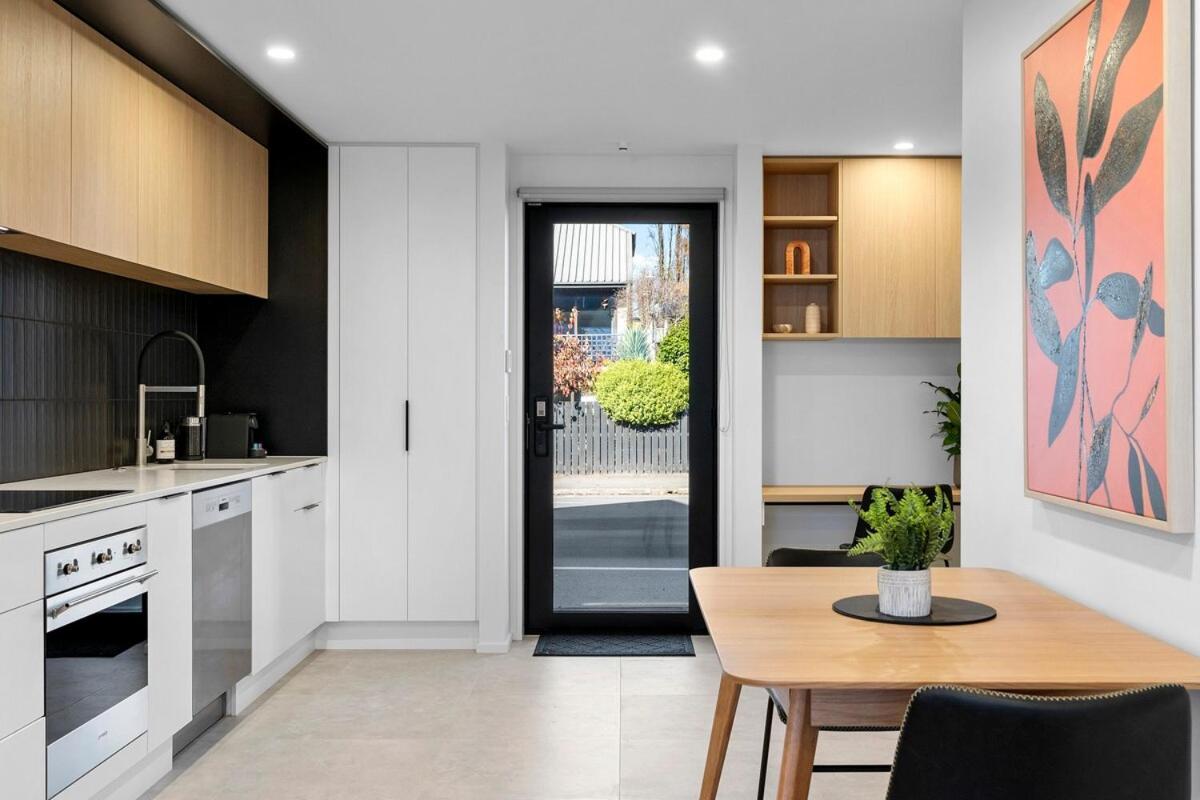 Stylish Stay Heart of the CBD - B&B Christchurch