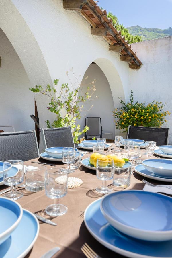 Villetta con Giardino esclusivo di 1000 mq, Piscina, Tennis, Calcio, Bocce - Chambres d'hôtes Forio