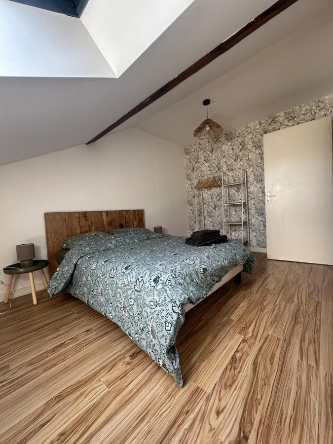 Duplex hyper centre Saint-Vit! - Ferienwohnung
