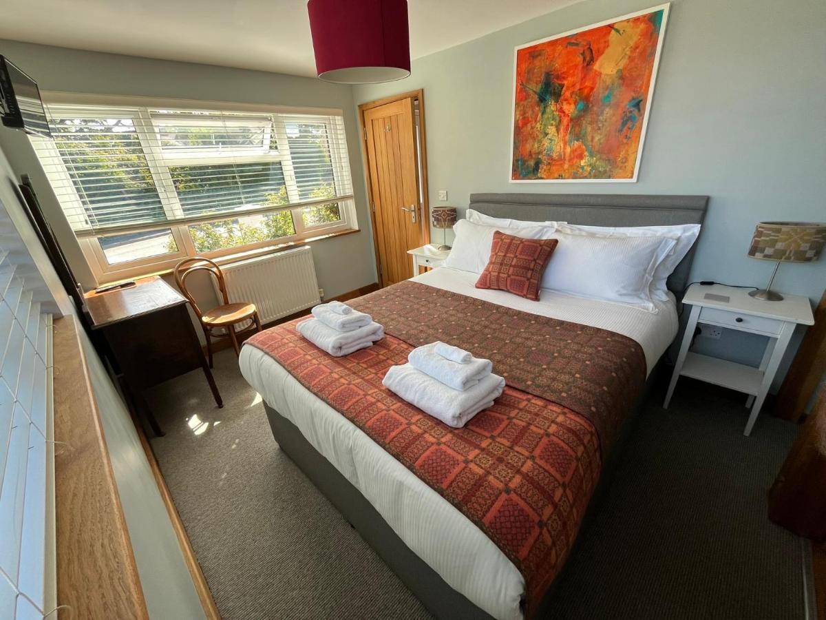 Standard Zimmer mit Kingsize-Bett