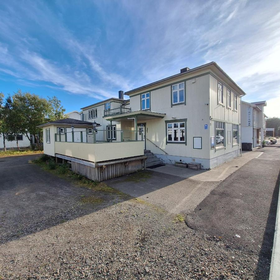 Storgata 78, Leknes sentrum - B&B