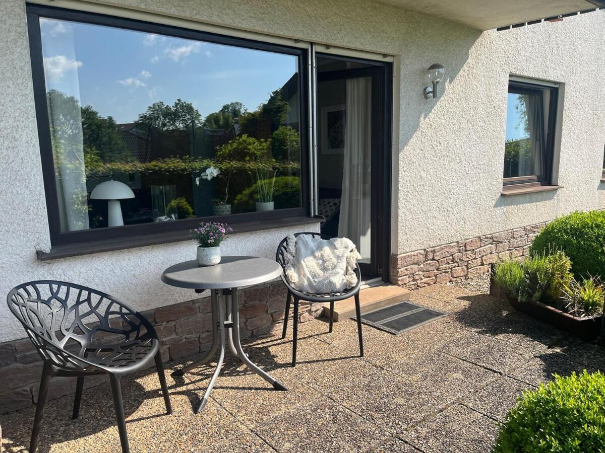 Ferienwohnung Lotti im Grünen - B&B