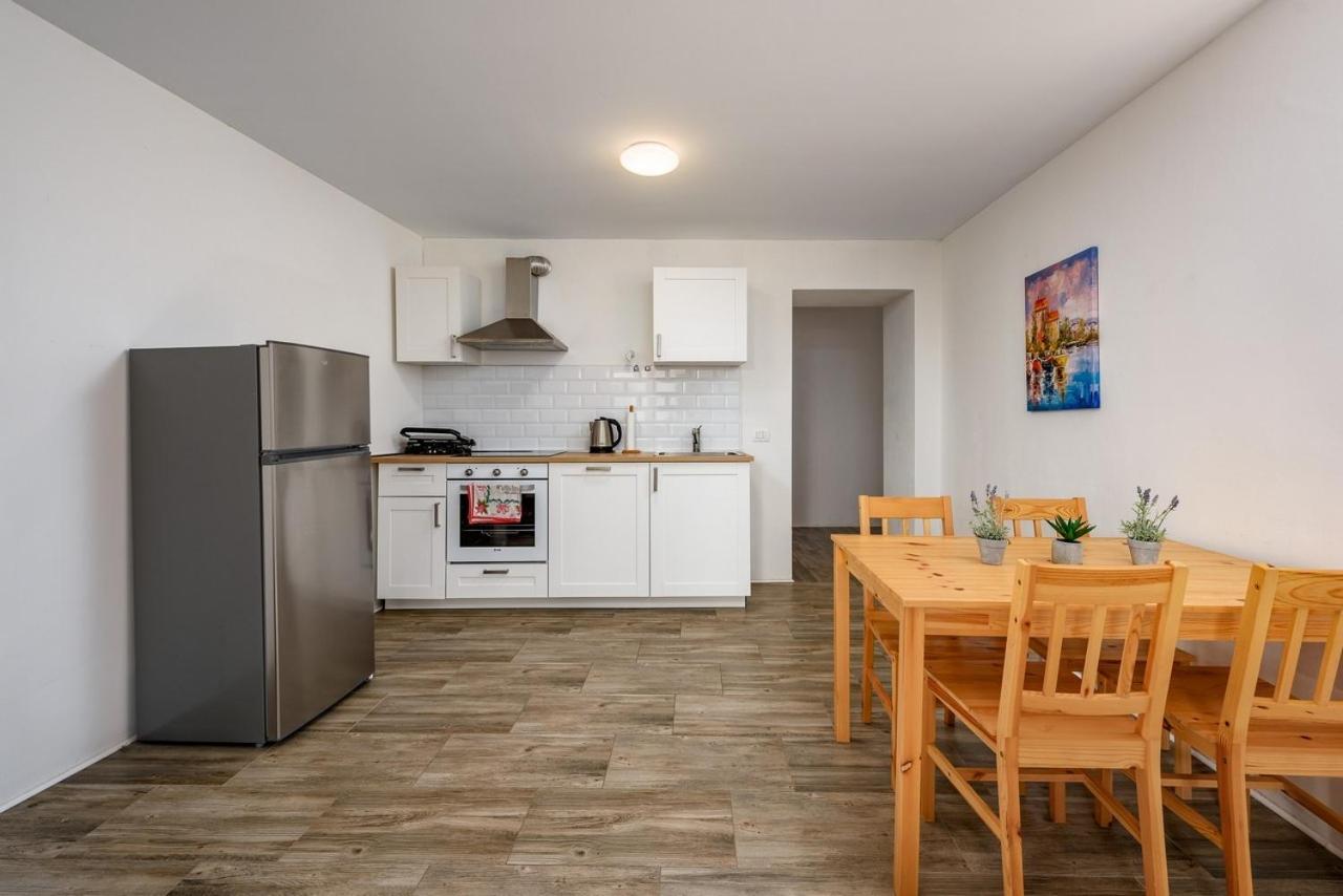 CENTER house with apartments - B&B Umago