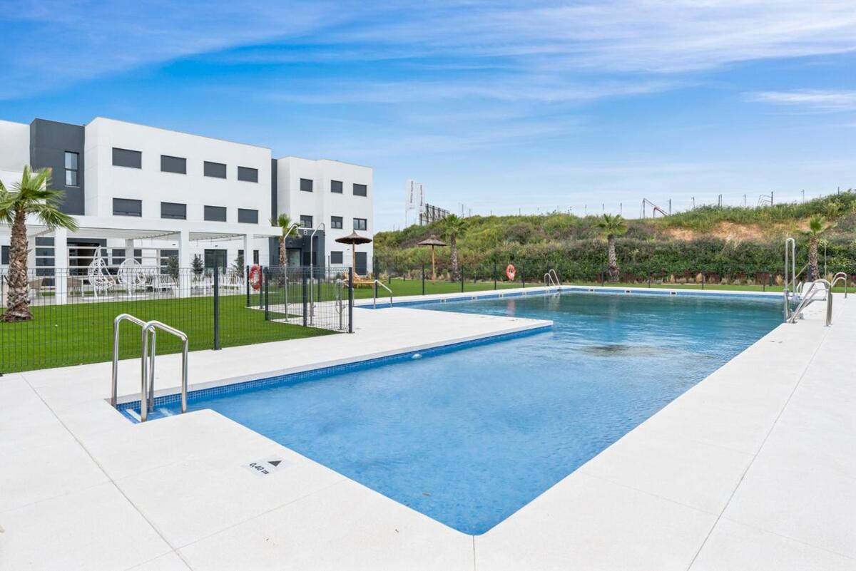Luxury 2BR - 400m to Beach - Pool & Views - Casa Los Amigos - Chambres d’hôtes Estepona