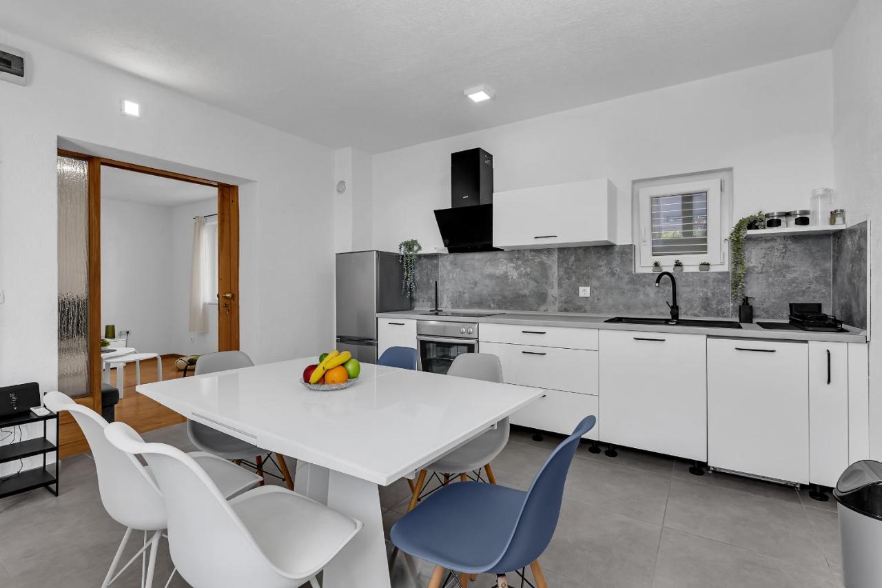 Apartment Ivona - Makarska Exklusiv - B&B Makarska