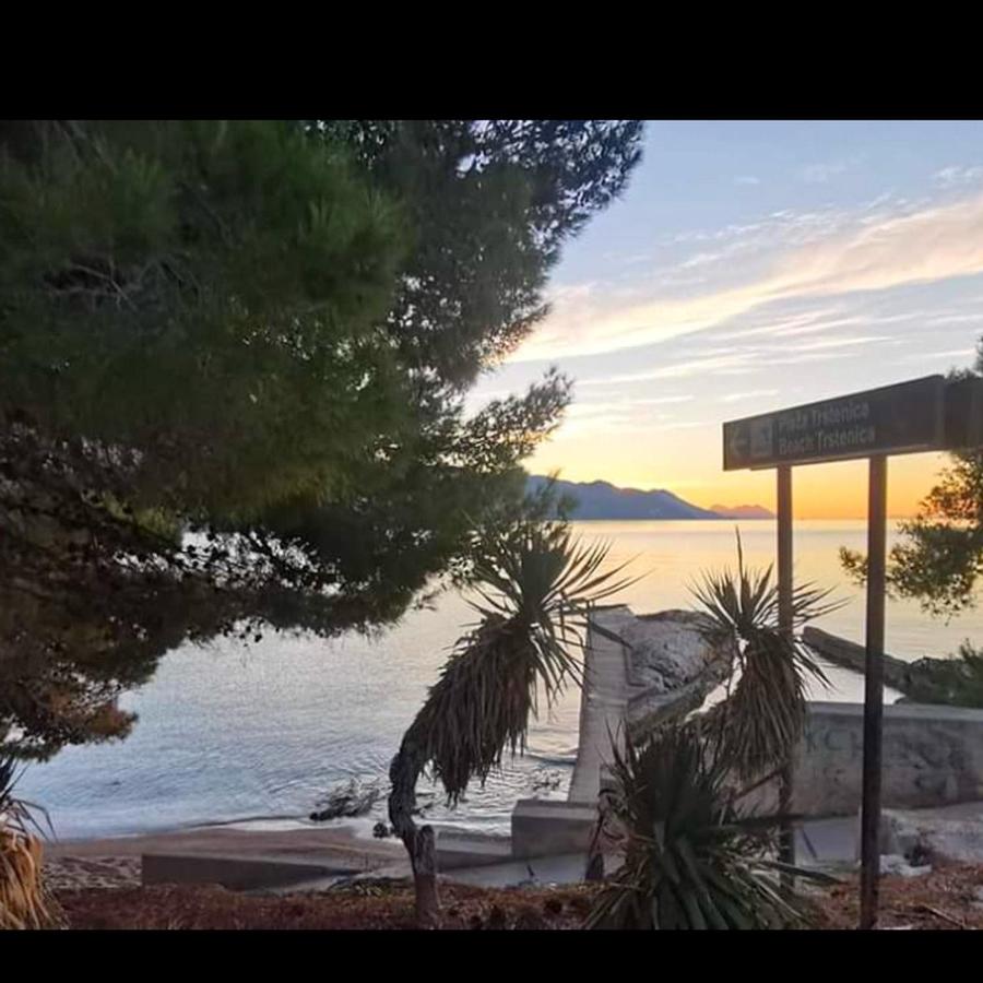 Appartamento con 2 Camere da Letto, Terrazza e Vista Mare