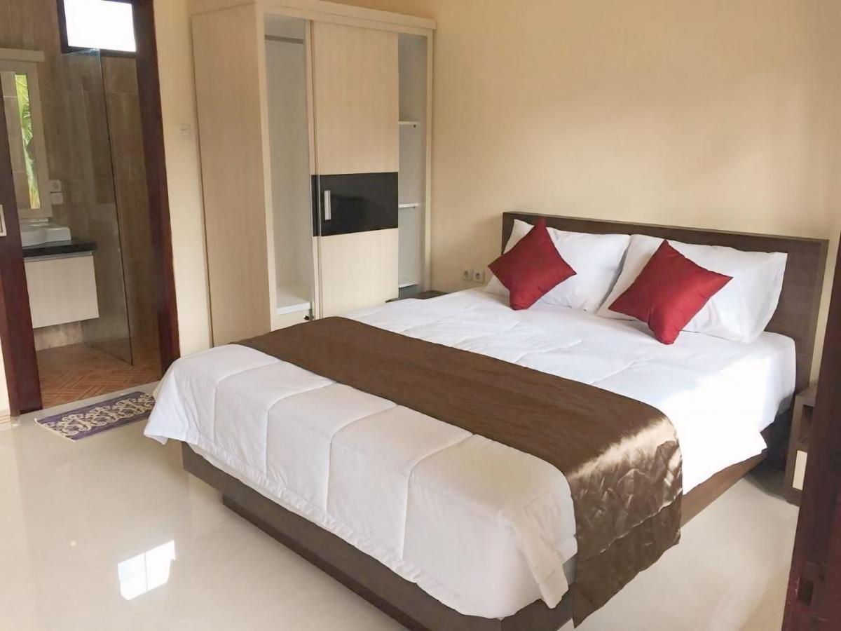 Pineapple House - Bed and Breakfast Ubud