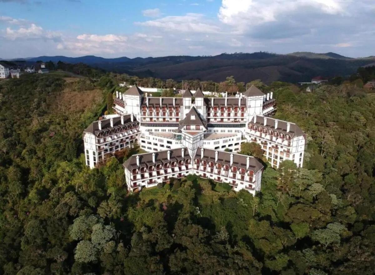 Home Green Home 101 - Um Castelo na Montanha com linda vista - B&B