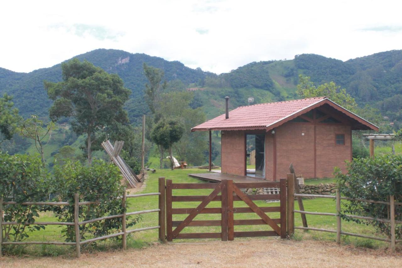 Chalé Aconchegante com vista para Pedra do Baú - B&B São Bento do Sapucaí