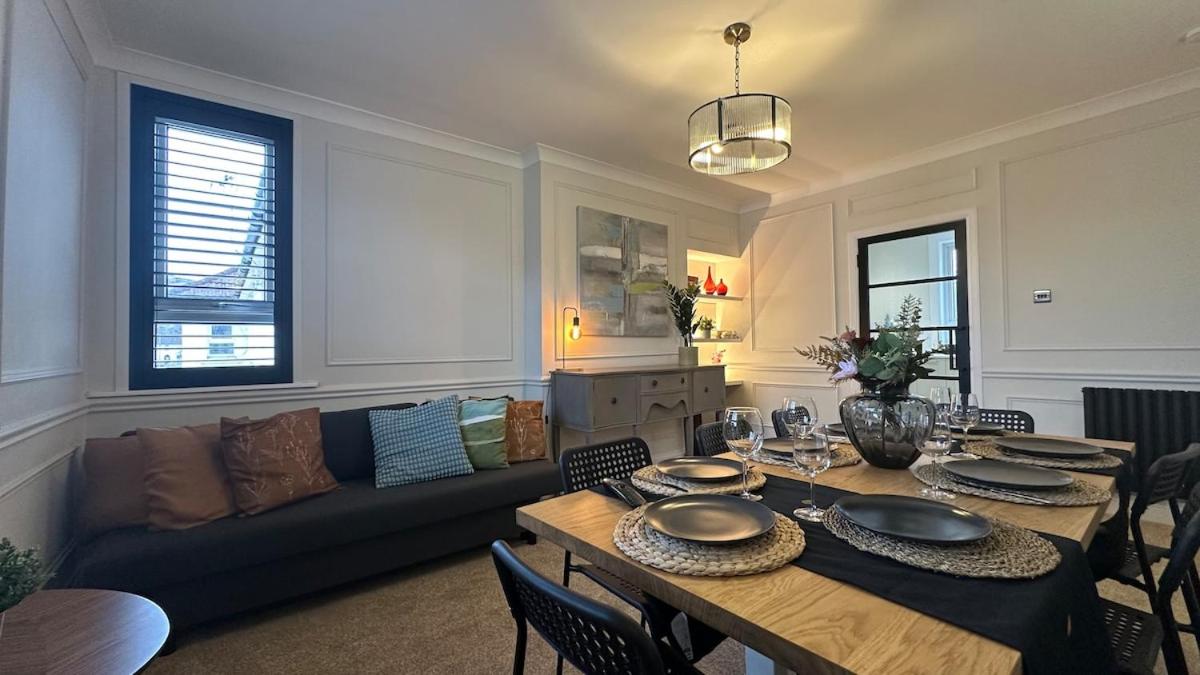 Luxury style&repair 4 bedroom house near Glasgow - B&B Old Kilpatrick