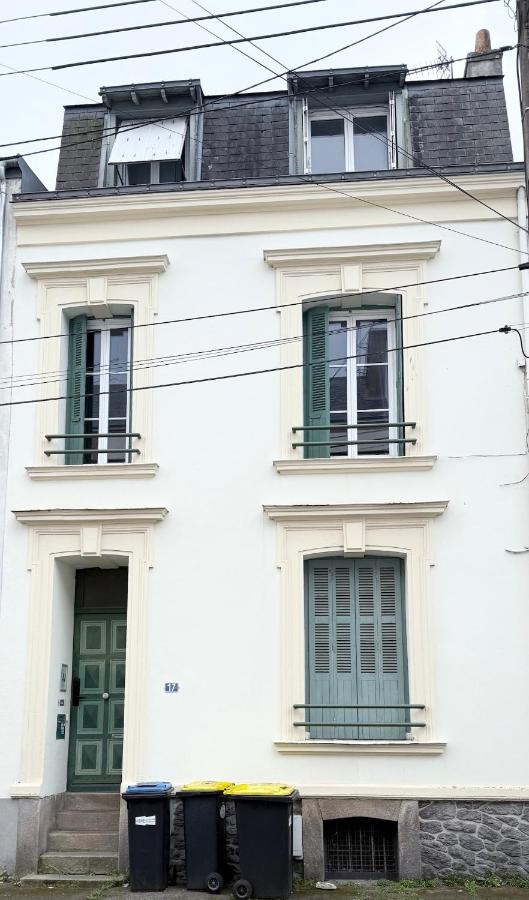 Zéphyra Studio DELUXE dans résidence Privée avec Patio à proximité - Chambres d’hôtes