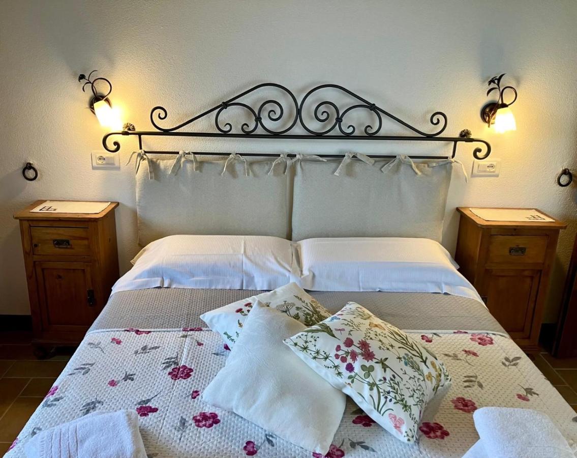 Two-Bedroom Deluxe Apartment with Garden View