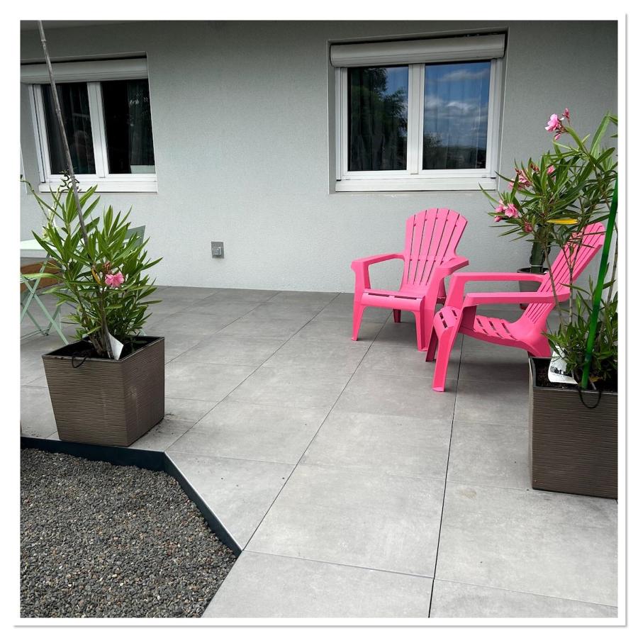 Charmant Rez-de-Jardin classé 2 Étoiles avec Parking, Calme Assuré - B&B Lempdes