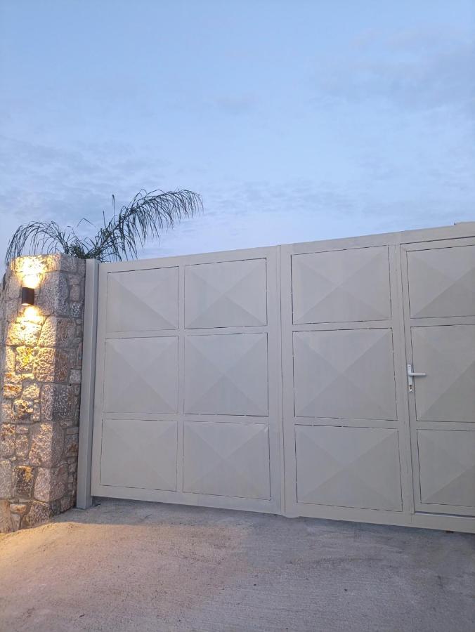 Azure Mirage Home Adults Only Private Seaside Villa w Garden and Parking - Ferienwohnung Faliraki