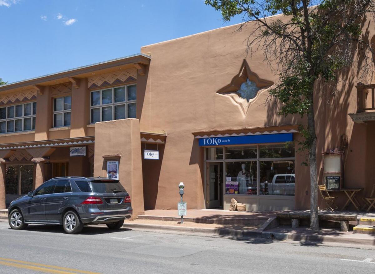 Designer Loft at the Santa Fe Plaza Spacious 520 Sq Ft, King Bed - B&B