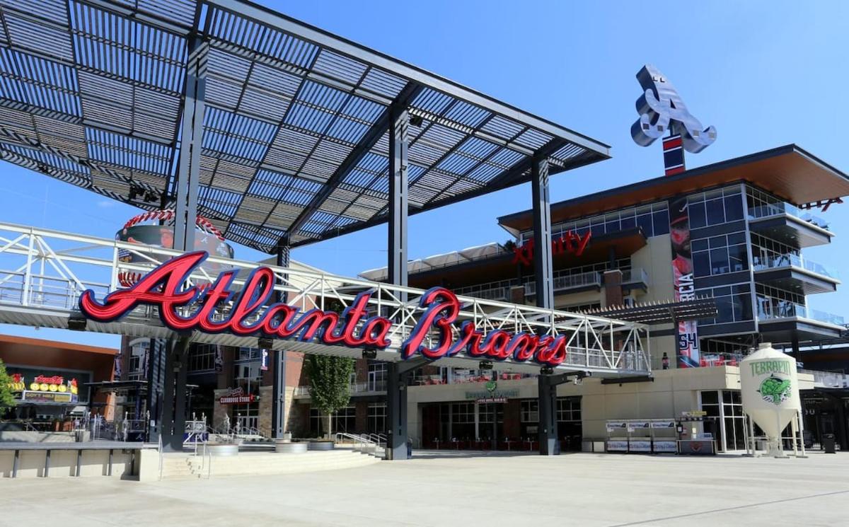 Luxury Townhome - 1 Mile to The Battery Atlanta - B&B Atlanta