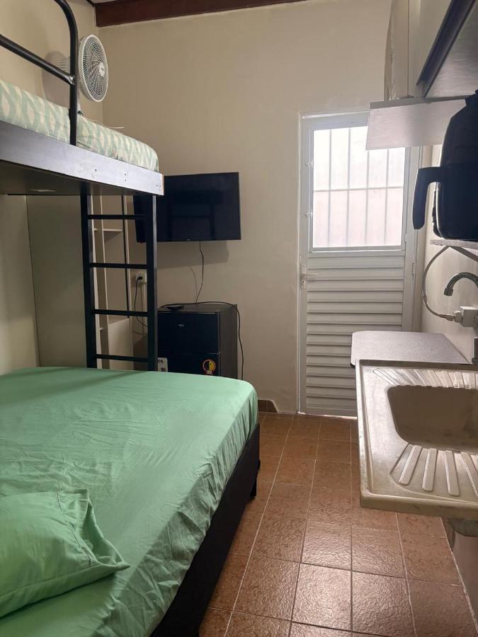 Studio aconchegante a 200m da Praia Solemar - Praia Grande - B&B