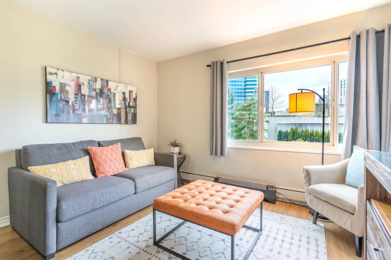 Eclectic Downtown & Cap Hill King bed & Kitchen - B&B