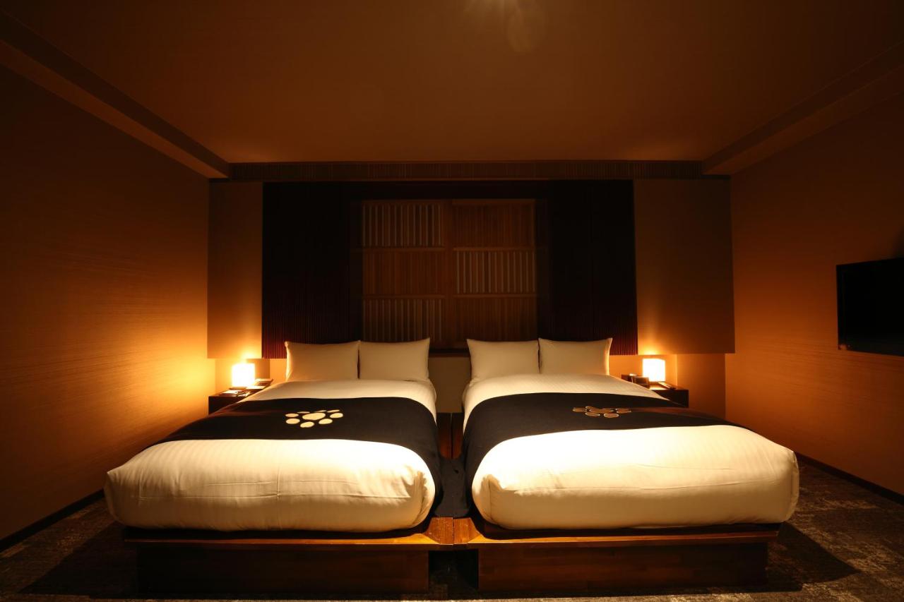 Room with Tatami Area and Shower