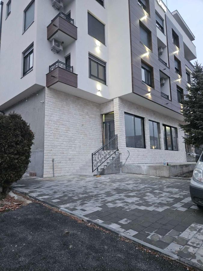 POOL RESORT- Vila Lena- Apartman 2 - B&B Vrdnik