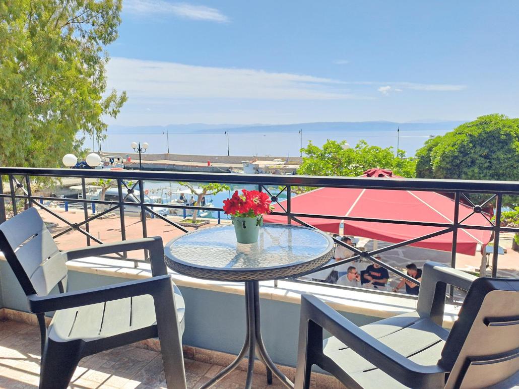 Villa Nikolas Limni - B&B Límni