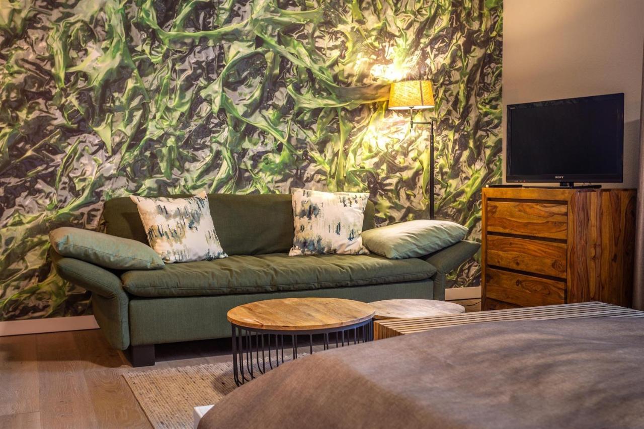 Apartment with Shower