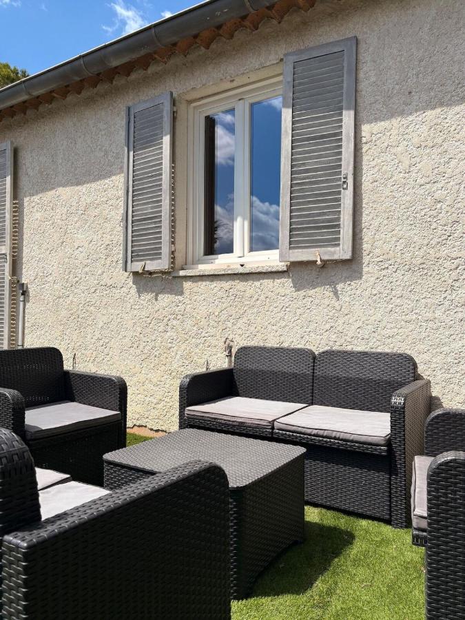Agréable Maison ensoleillée avec piscine - Chambres d’hôtes Le Muy