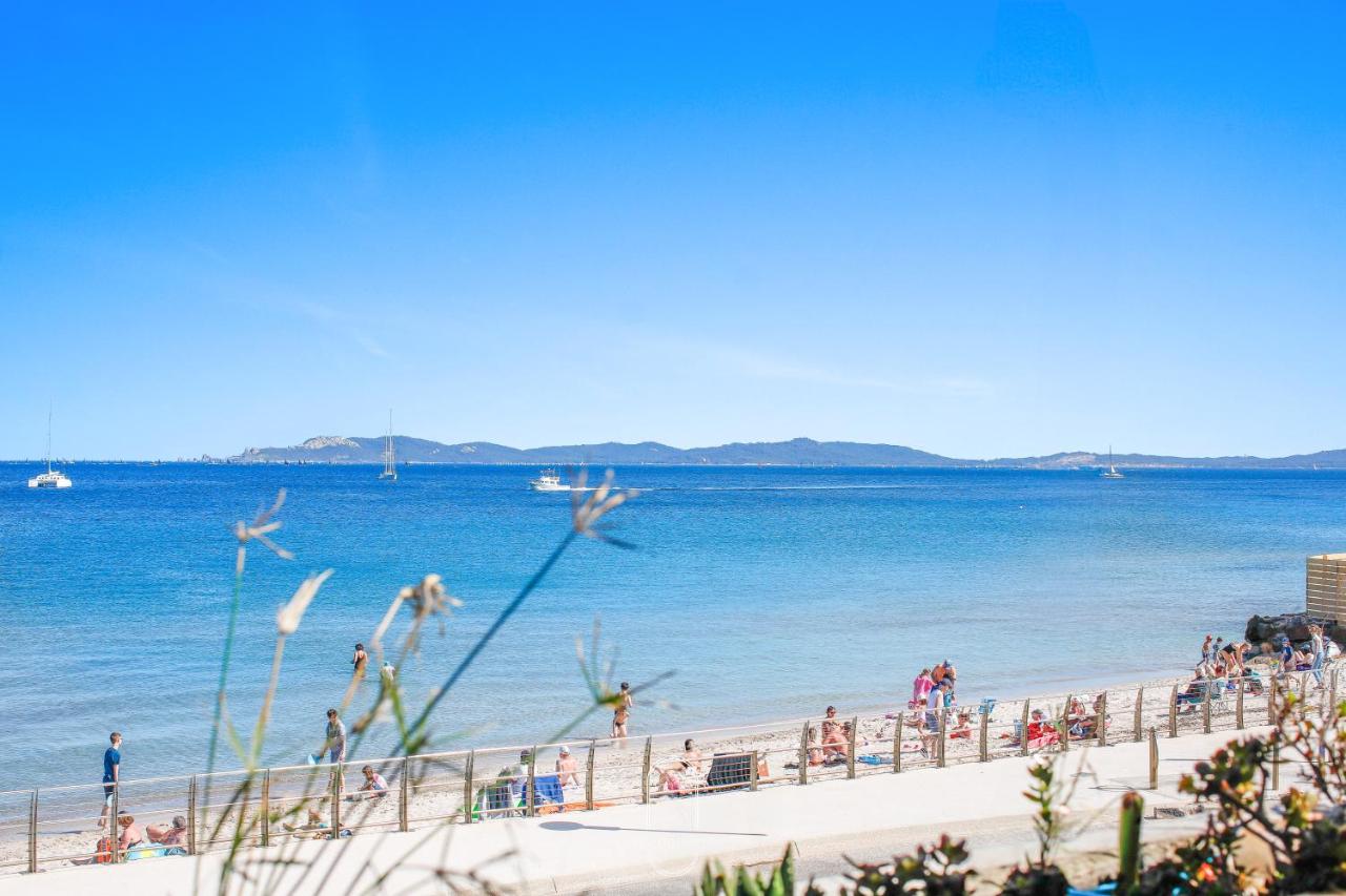 Hyères Plage Bona 1 chambre lit superposés Parking Wifi Pieds dans l'eau BY HC - B&B