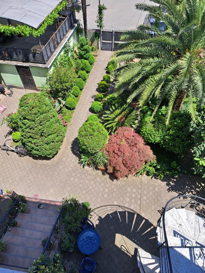 Family House New Bulvard - B&B Batumi
