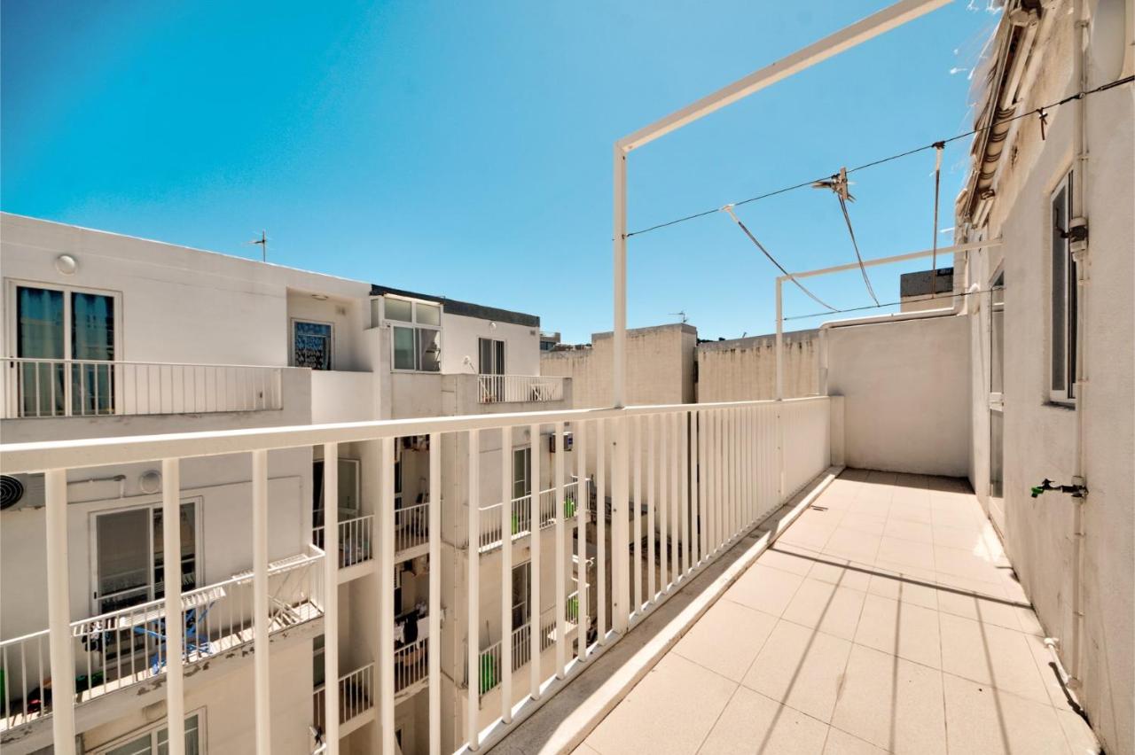 St Pauls Bay 2BR Penthouse with Sea View Terrace by 360 Estates - B&B