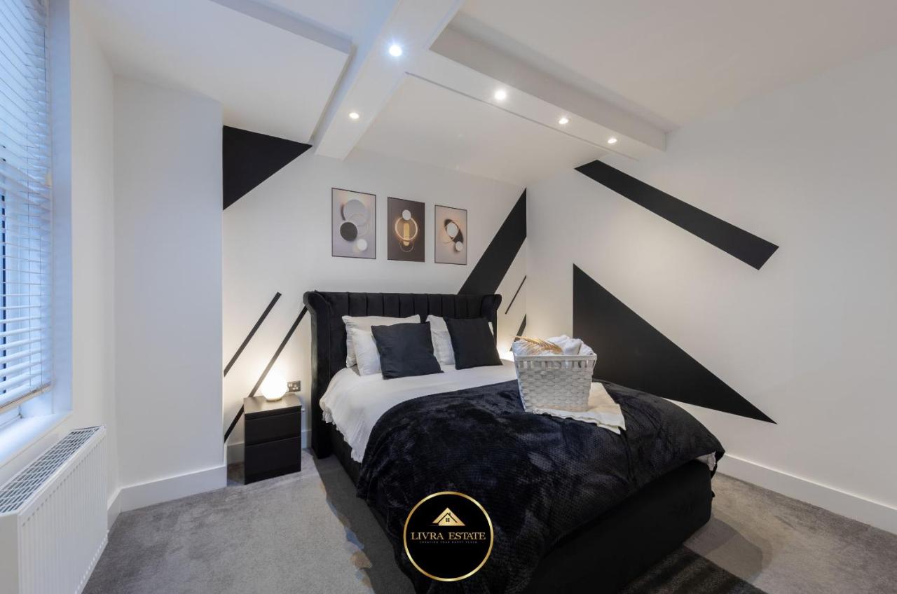 One-Bedroom Standard Apartment