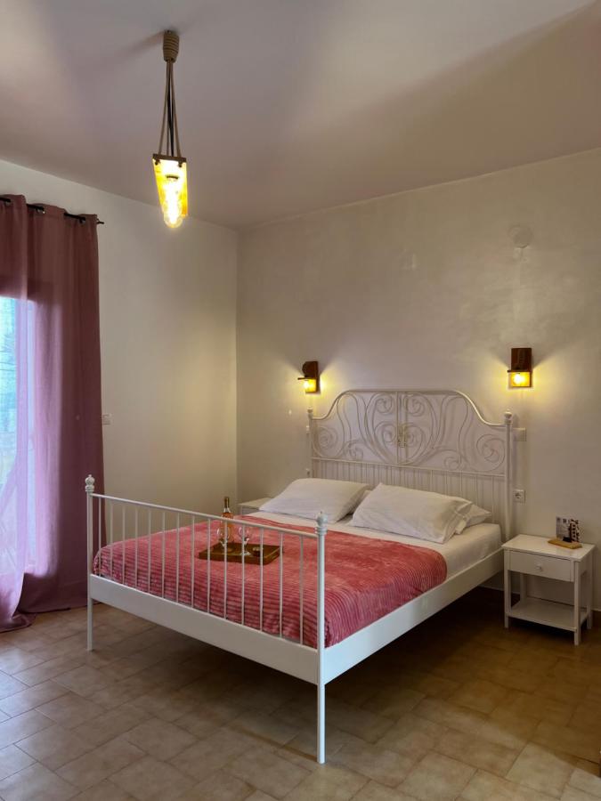 Deluxe Studio
