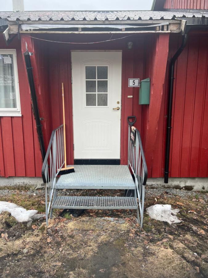 Cheap Apartment near airport with free parking and combined washer and dryer Always Ready Finhaugveien 5 - B&B