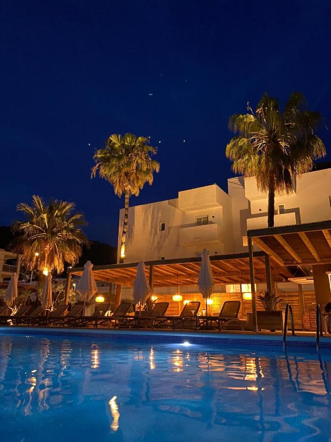 Apartamentos Ses Veles - B&B Cala Llonga