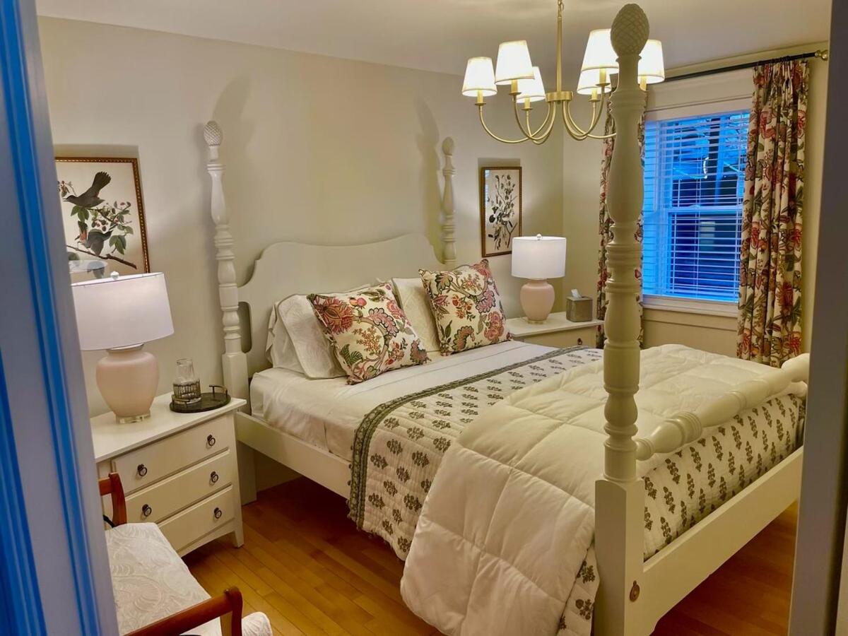 The Beaverpond Getaway Suite - B&B