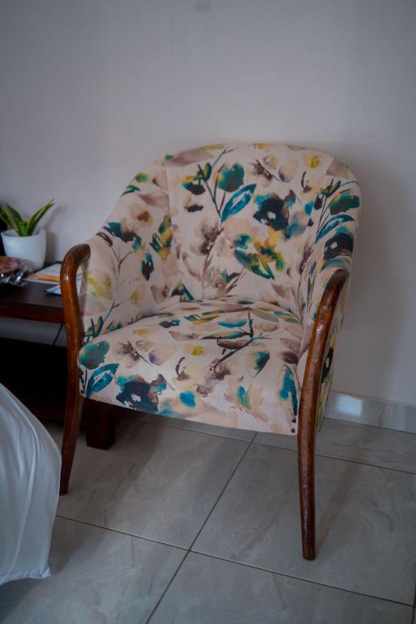 Loshina Guest House - B&B Gaborone