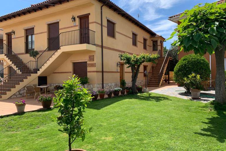 Apartamentos los Olivos - B&B