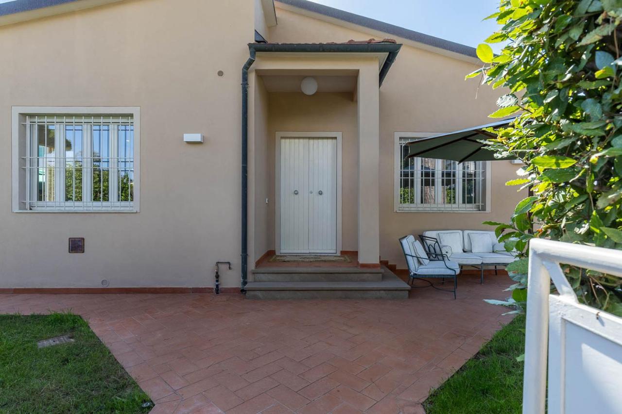 Villa delle Agavi - Bed and Breakfast Tirrenia