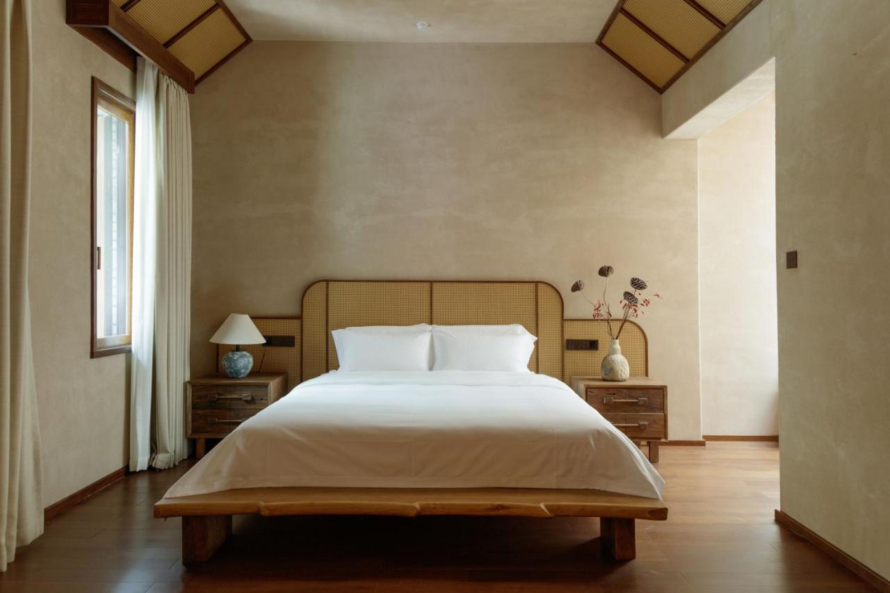 King Room with Spa Bath