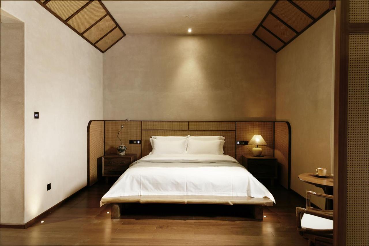 King Room with Spa Bath