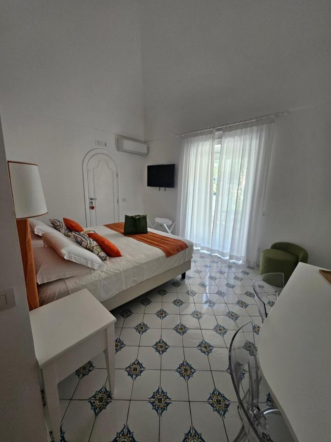 Doppel-/Zweibettzimmer mit eigener Terrasse