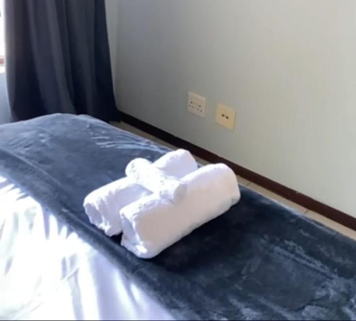 Exquisite Apartment In Fourways - B&B