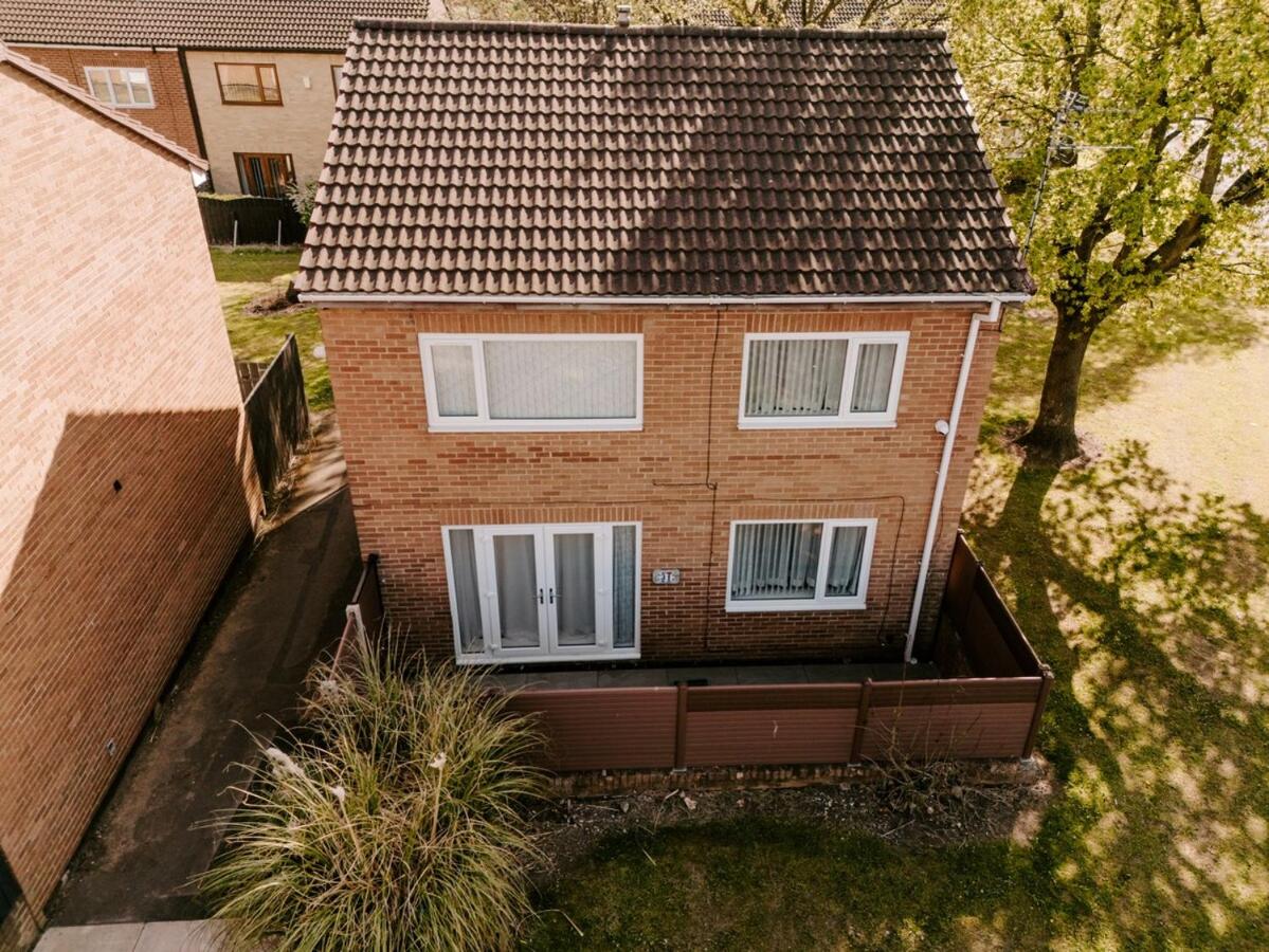 Pendle Close - 3 bed house with parking - B&B Peterlee